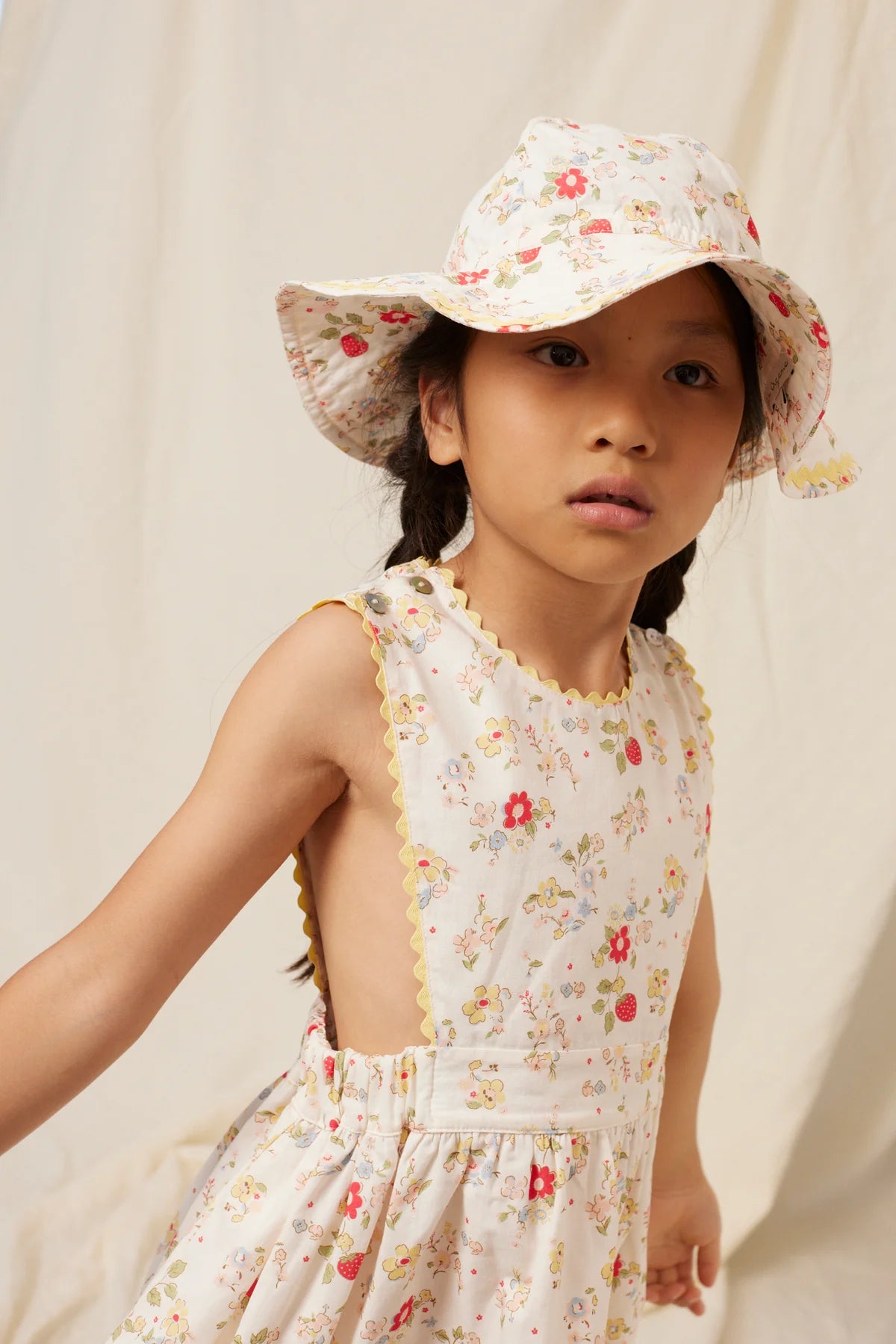 Annice Sunhat, Strawberry Field