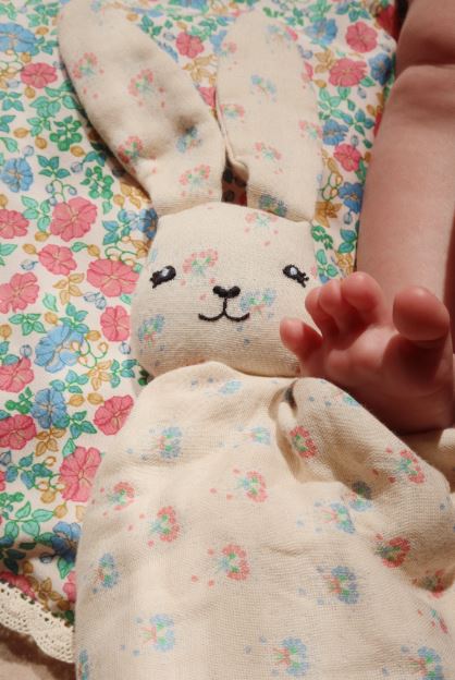 Sleepy Rabbit, Pipa Petite