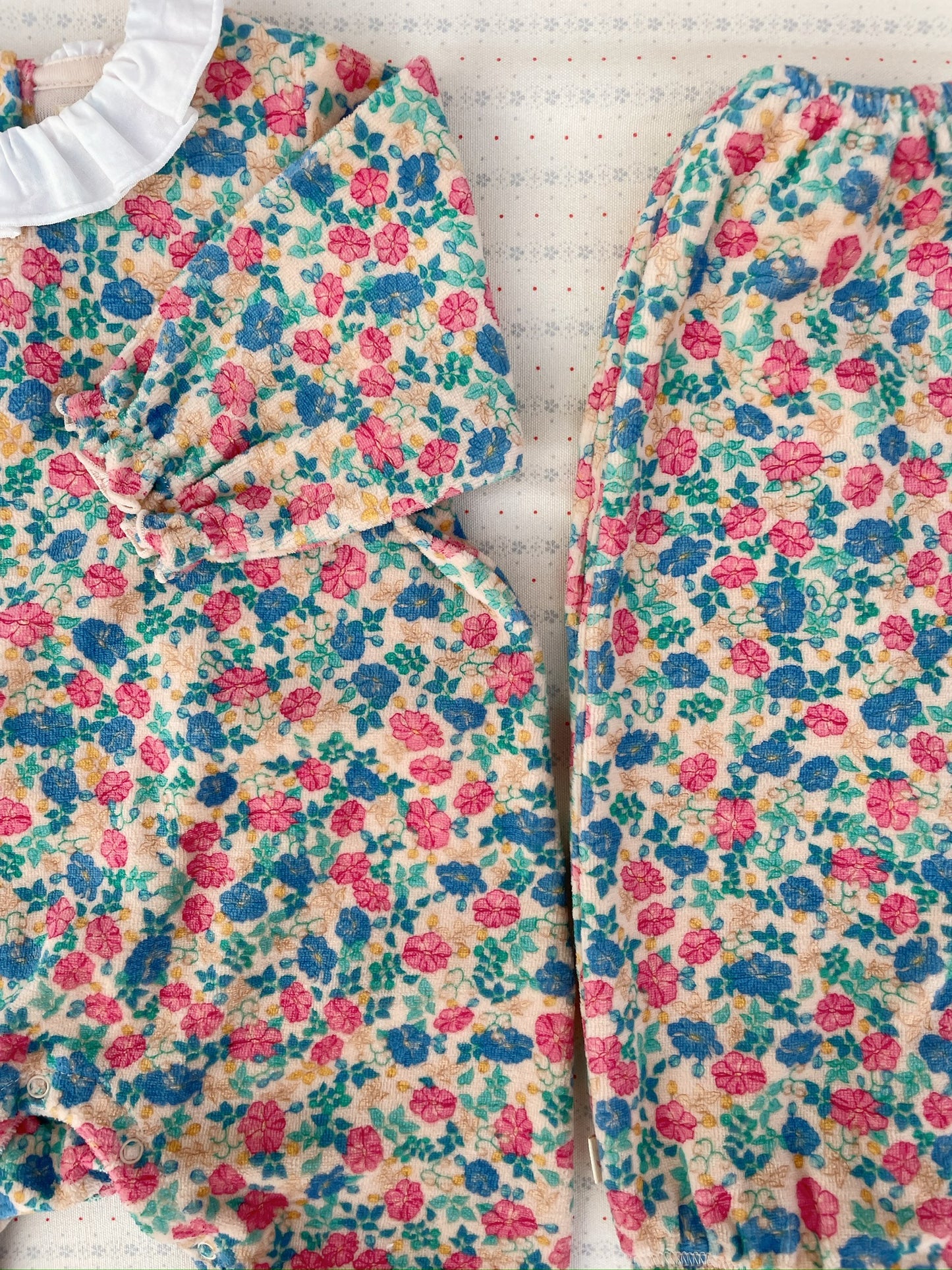 Miffa Frill Onesie, Fiola