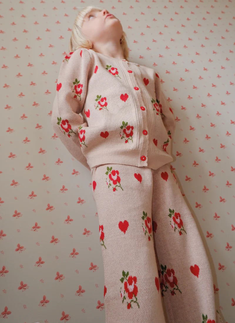 Amelia Pant, Soft Pink