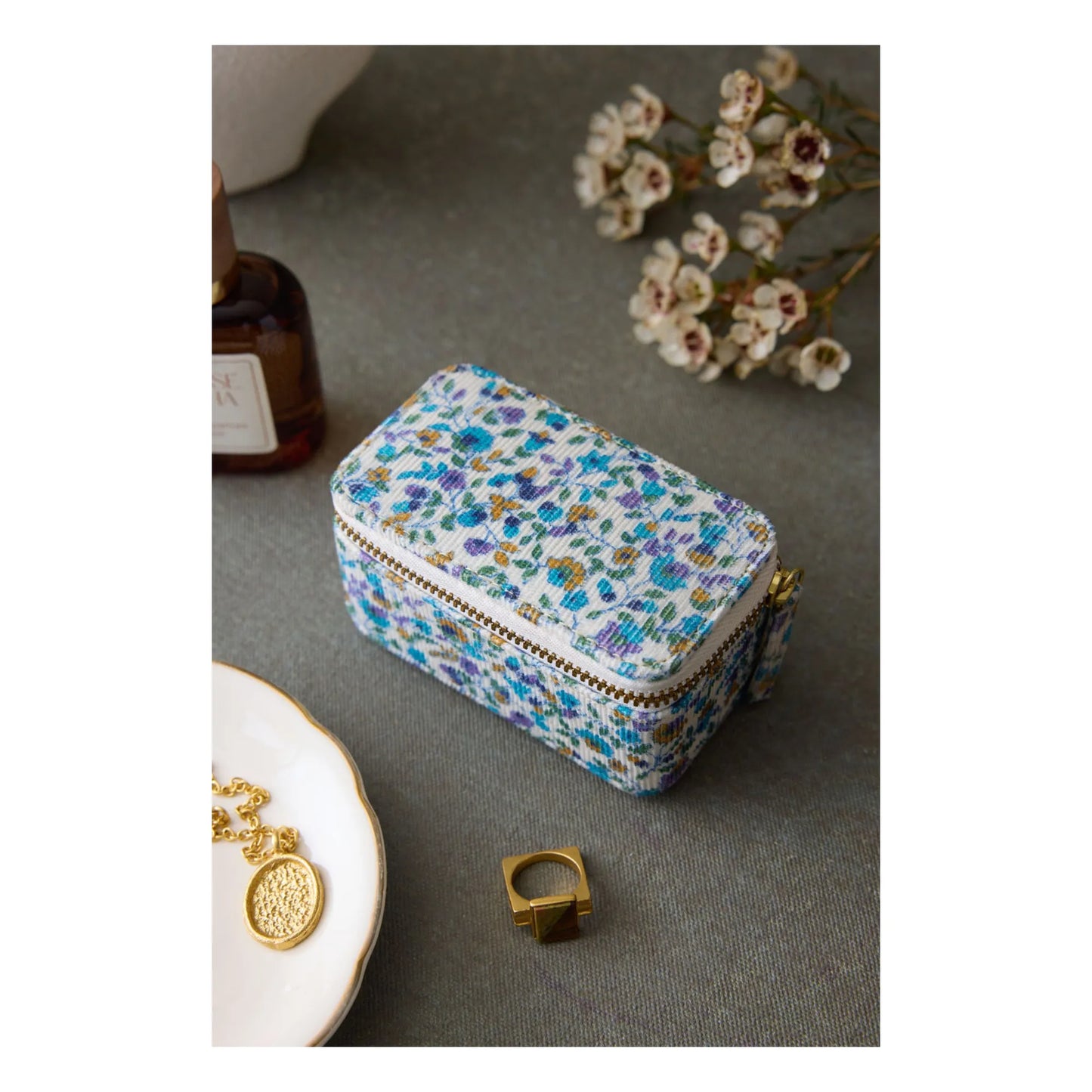Soumaya Jewelry Box in Floral Milleraie Velvet