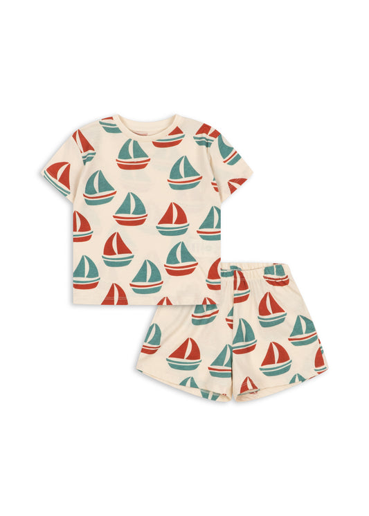 Famo Set, Ahoy