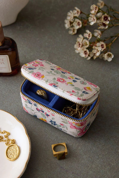 Soumaya Jewelry Box in Cream Wild Flowers